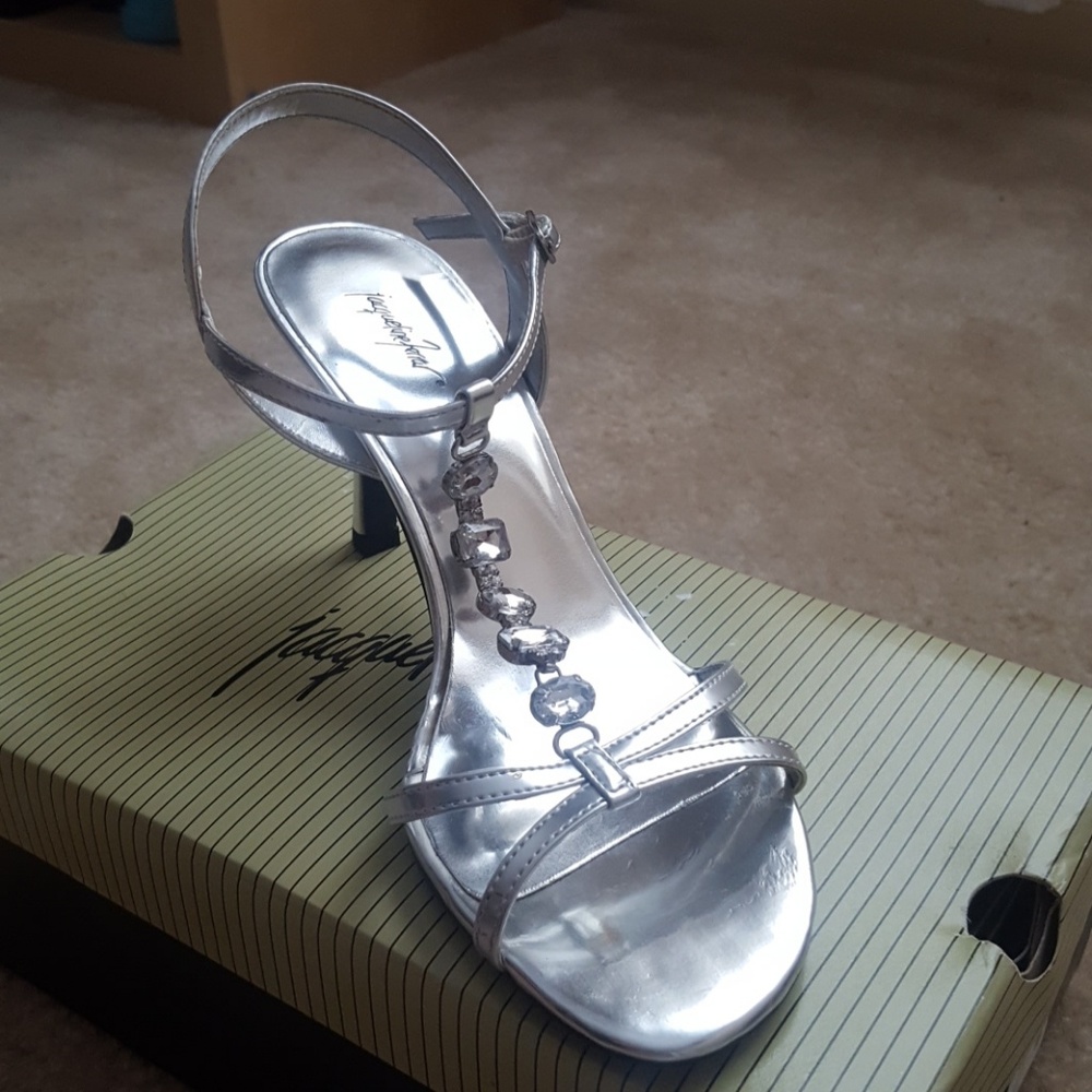 Jacqueline Ferrar heels